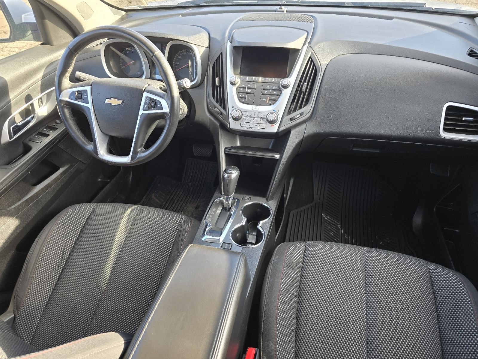 Used 2017 Chevrolet Equinox LT w/ Convenience Package image 16