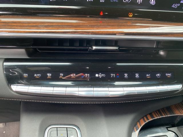 Used 2022 Cadillac Escalade ESV Premium Luxury AWD/4WD image 29