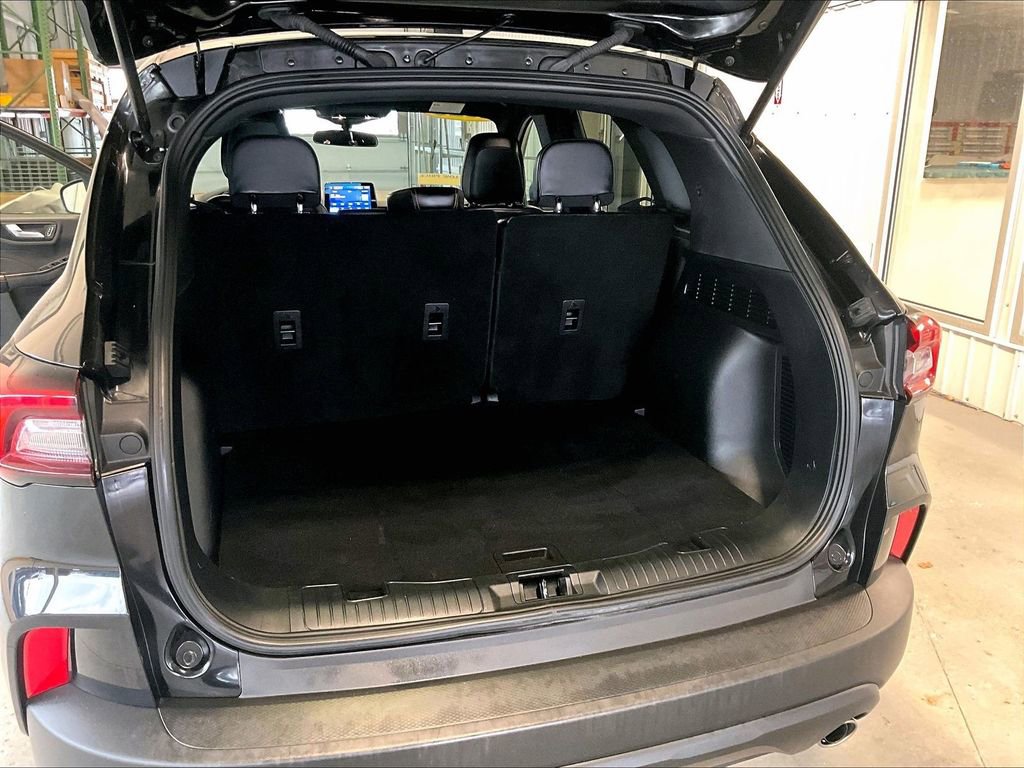Used 2025 Ford Escape ST-Line AWD/4WD image 35