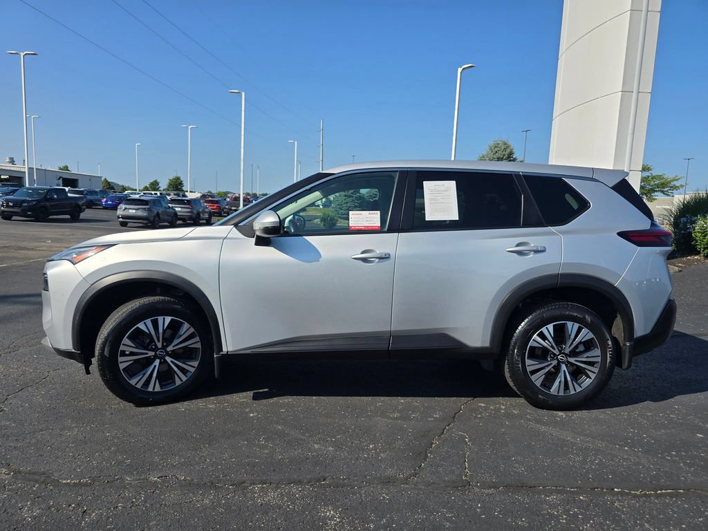 Used 2022 Nissan Rogue SV AWD/4WD image 5