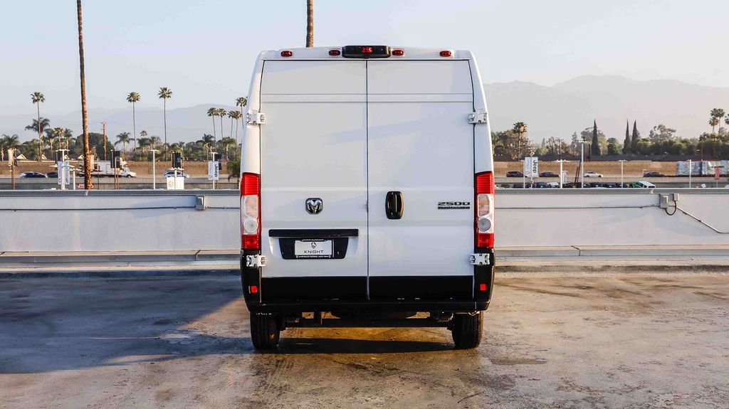 Used 2023 RAM ProMaster 2500 w/ Premium Convenience Group (B) FWD image 8