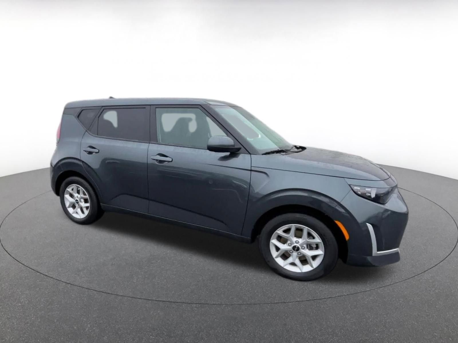 Used 2025 Kia Soul LX w/ LX Technology Package FWD video 2