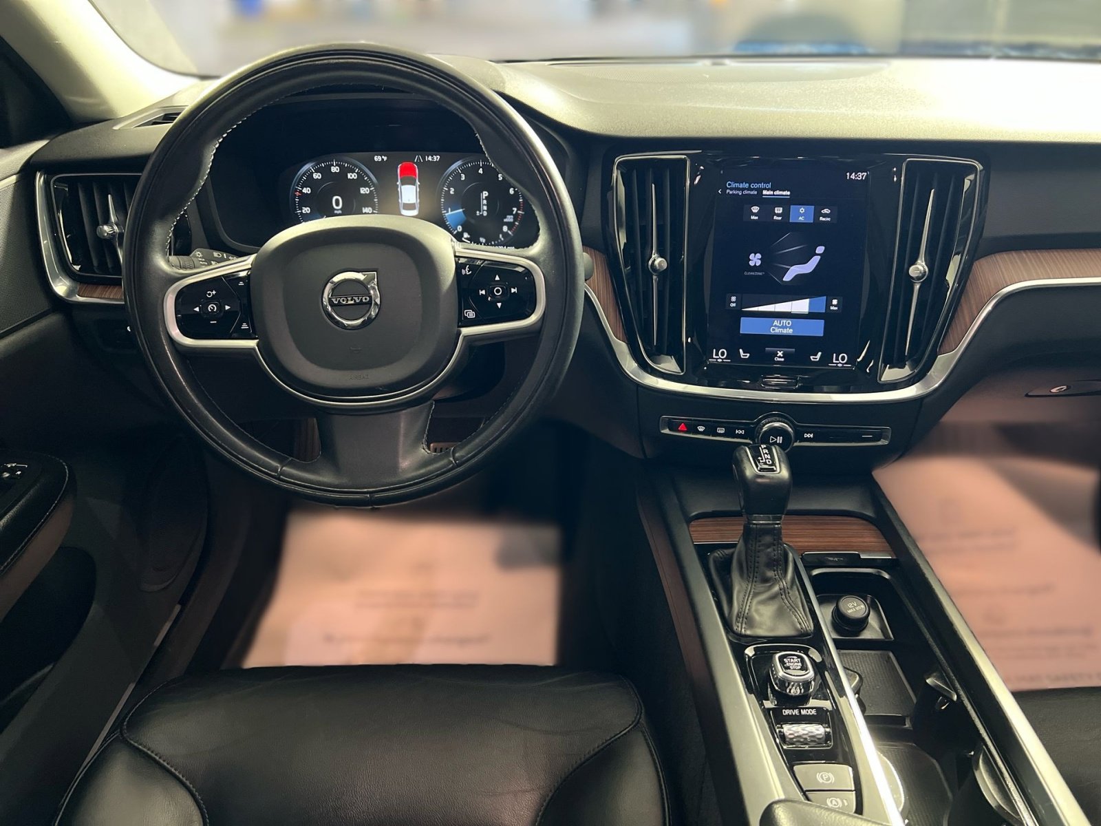 Used 2021 Volvo S60 T6 Momentum w/ Protection Package Premier AWD/4WD image 24