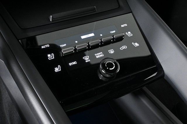 Certified 2025 Porsche Macan Electric image 16