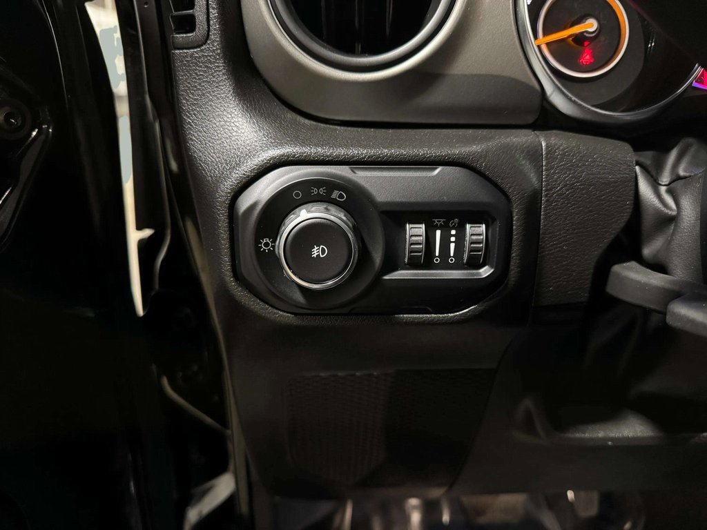 Used 2022 Jeep Wrangler Unlimited Sport image 9