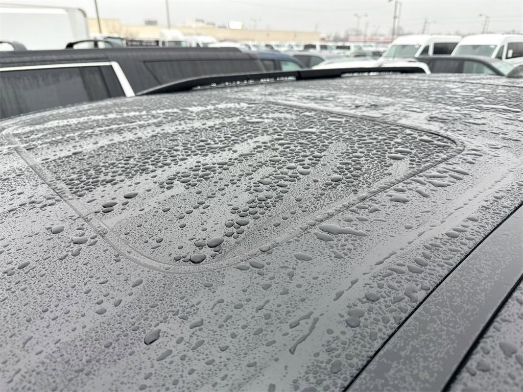 Used 2018 Chevrolet Traverse Premier w/ Redline Edition image 7