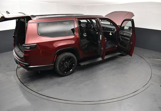 New 2026 Jeep Grand Wagoneer L Limited AWD/4WD image 30
