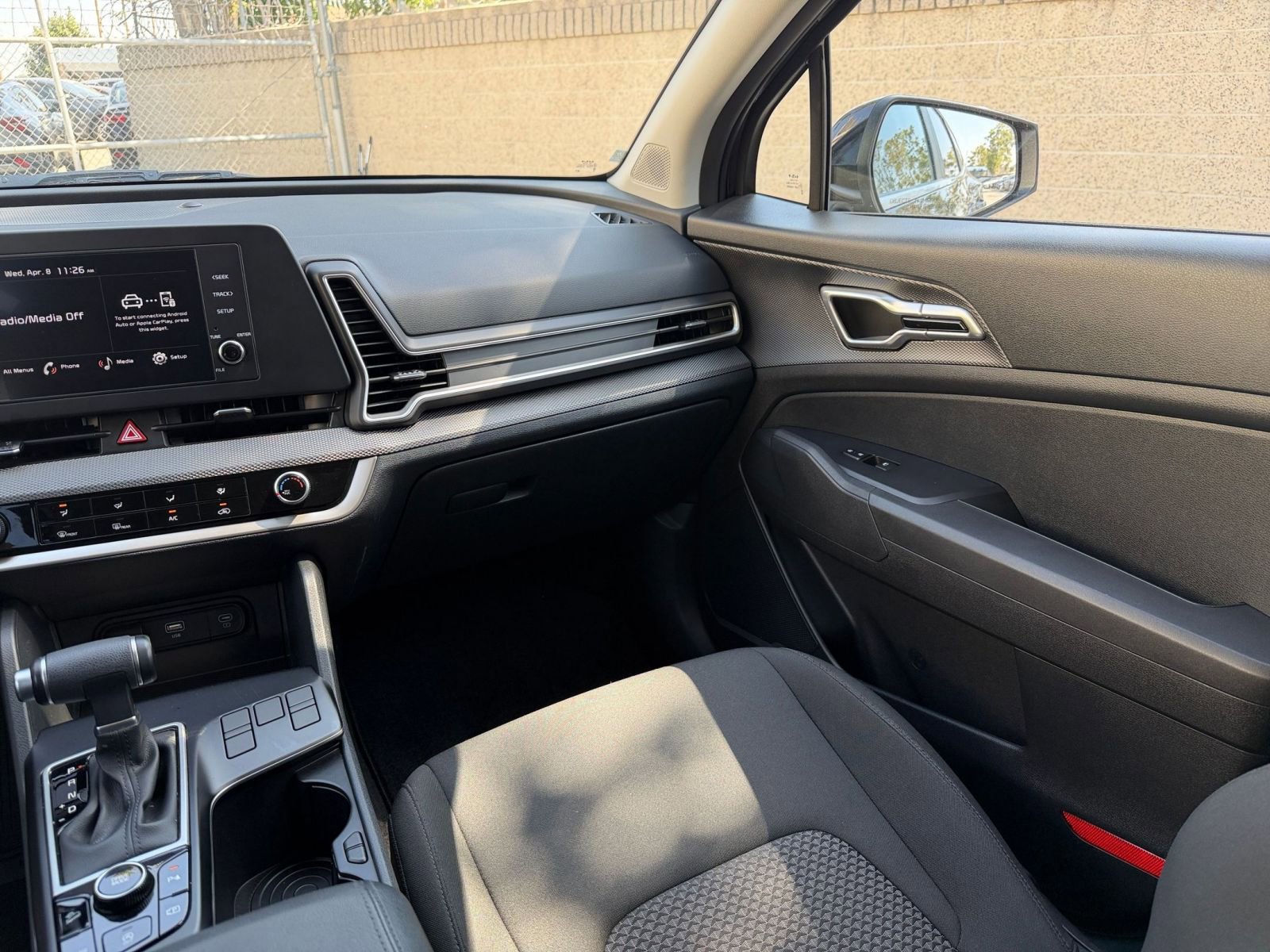 Used 2025 Kia Sportage LX image 34