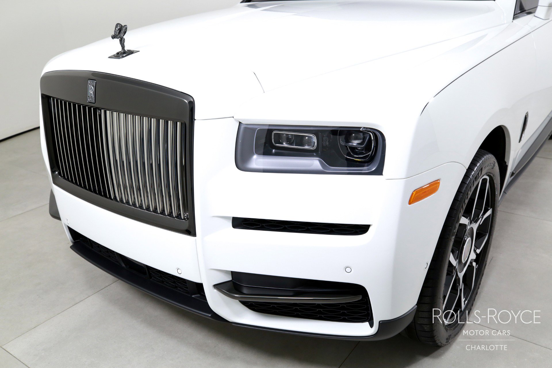 Used 2023 Rolls-Royce Cullinan Black Badge w/ Driver's Package image 45