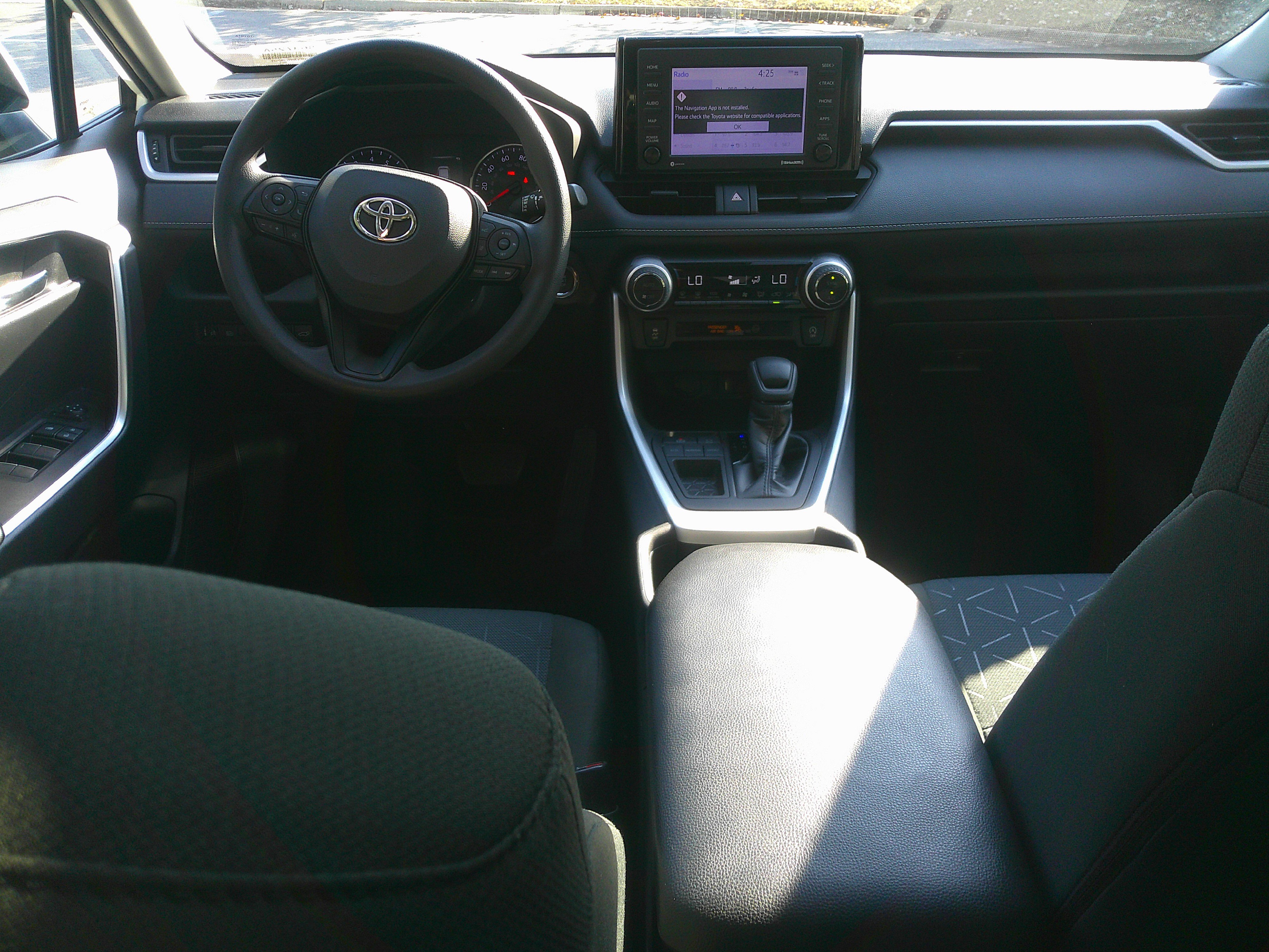 Used 2022 Toyota RAV4 XLE image 31