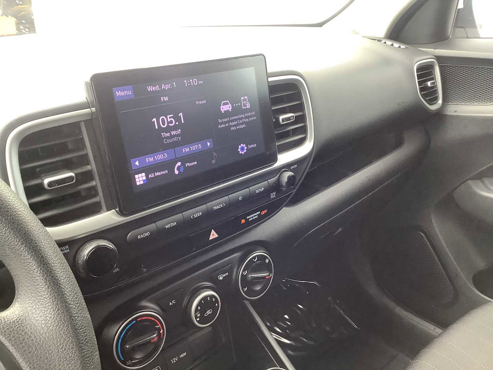 Used 2022 Hyundai Venue SE FWD image 17