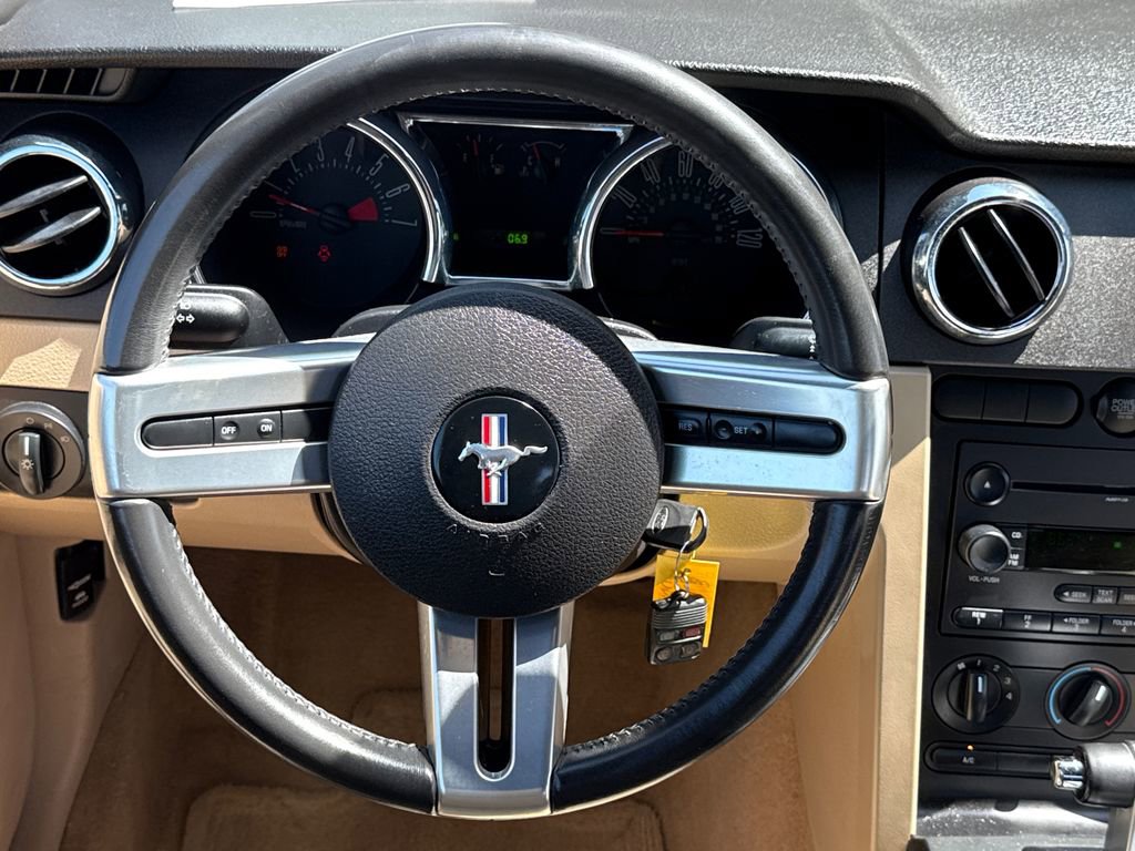 Used 2007 Ford Mustang Deluxe image 14