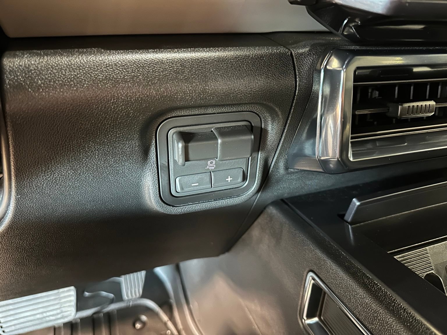Used 2026 GMC Hummer EV SUV AWD/4WD image 26
