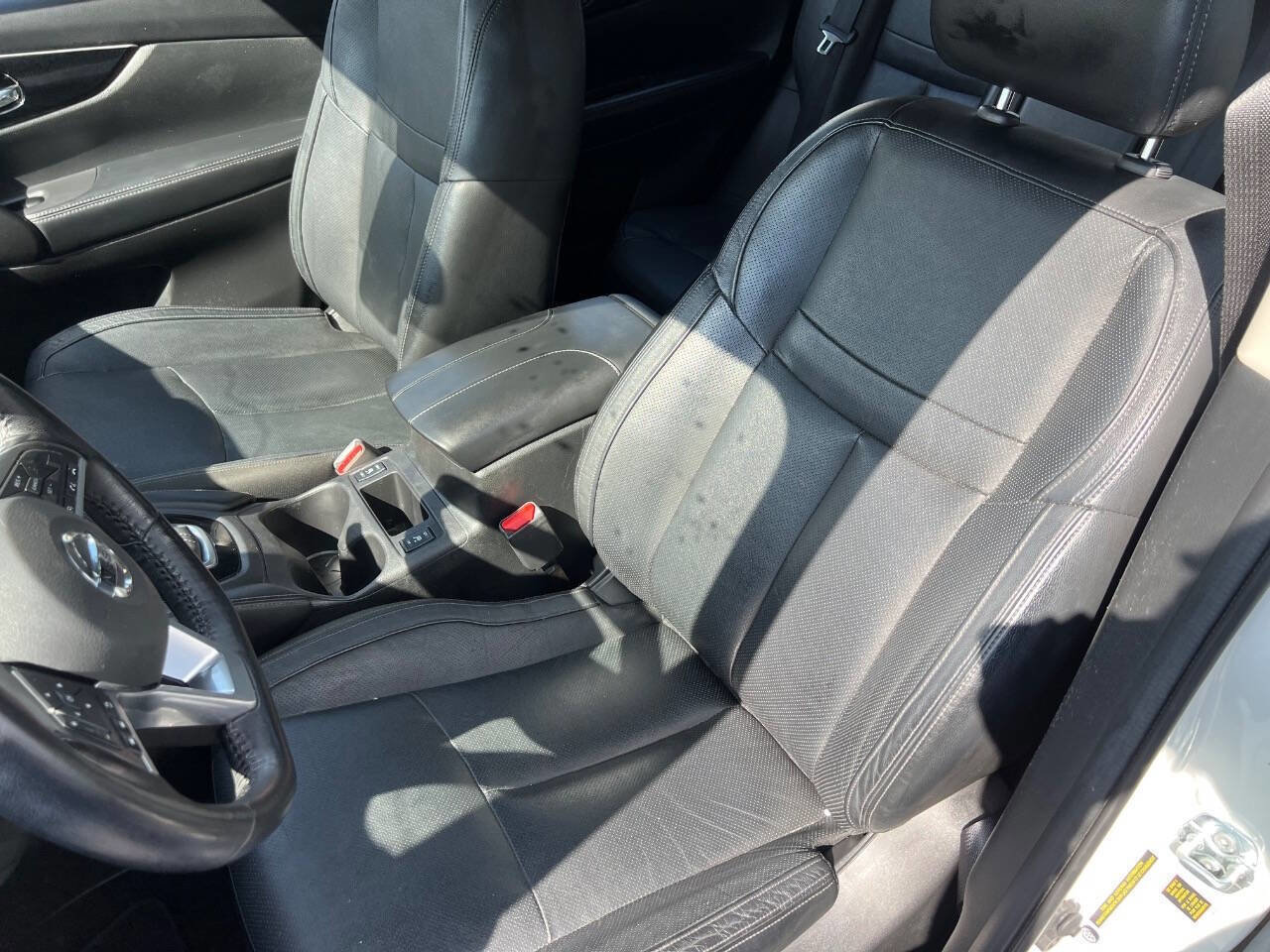 Used 2017 Nissan Rogue Sport SL w/ SL Premium Package image 15