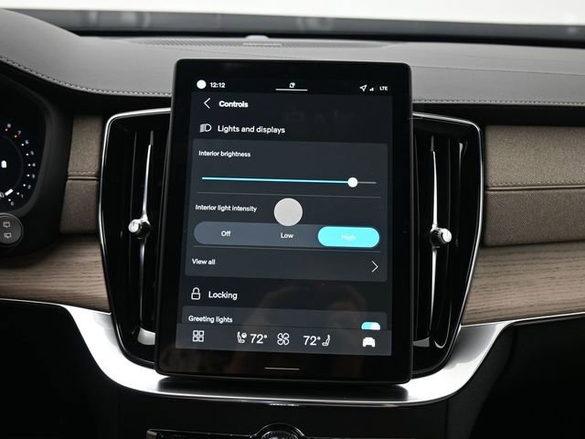 New 2026 Volvo XC90 B6 Plus w/ Protection Package Premier image 17