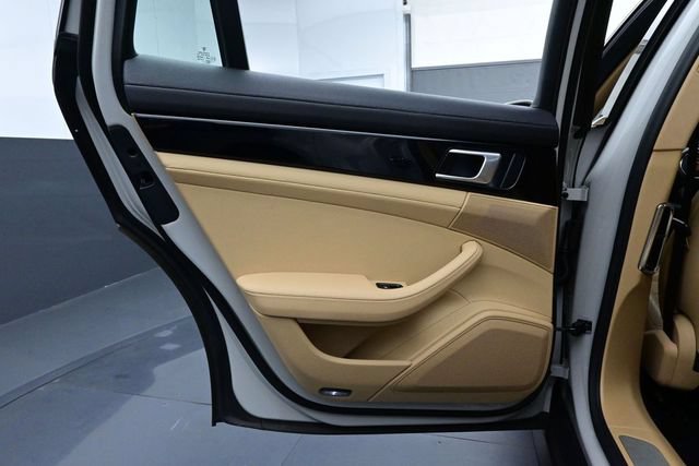 Certified 2023 Porsche Panamera 4S AWD/4WD image 13