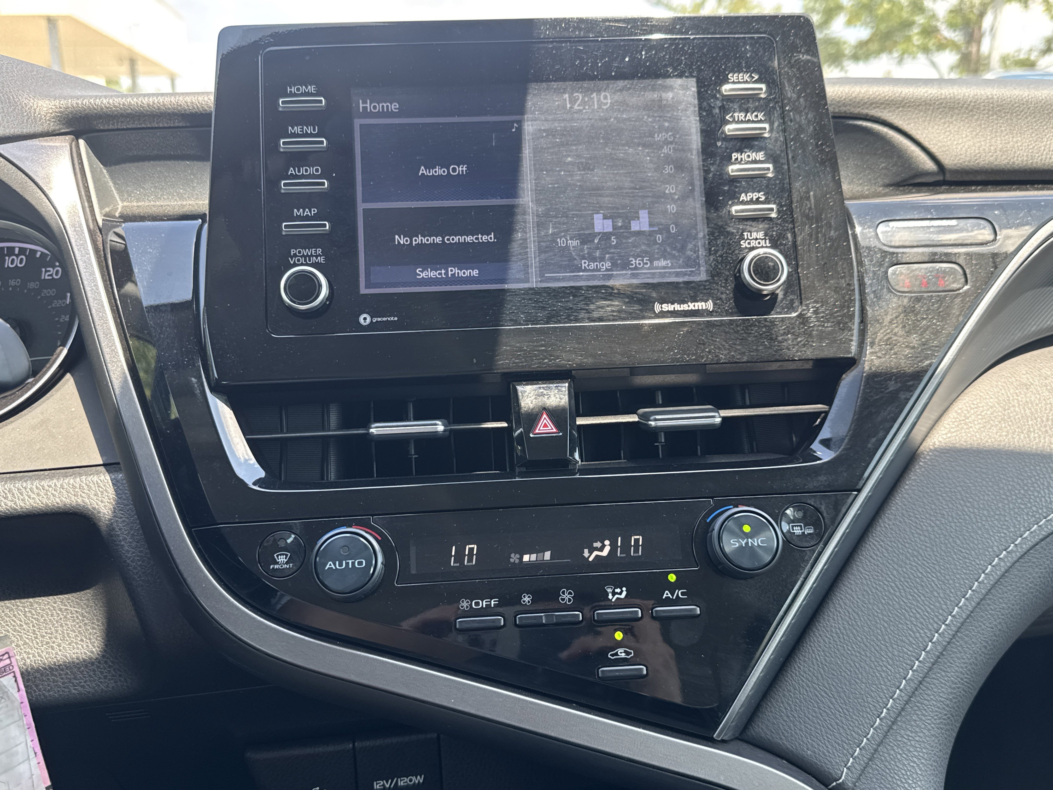 Used 2023 Toyota Camry SE FWD image 12