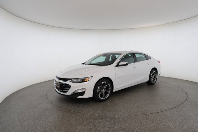 Used 2024 Chevrolet Malibu LT image 2