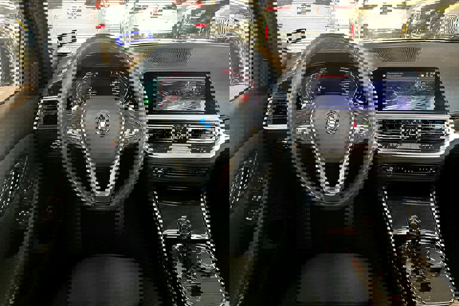 Used 2019 BMW 330i Sedan w/ Convenience Package image 5