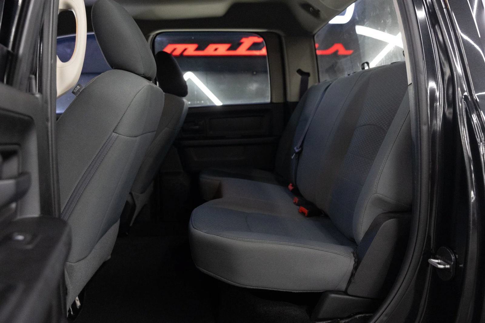 Used 2017 RAM 1500 Express w/ Express Value Package RWD image 15