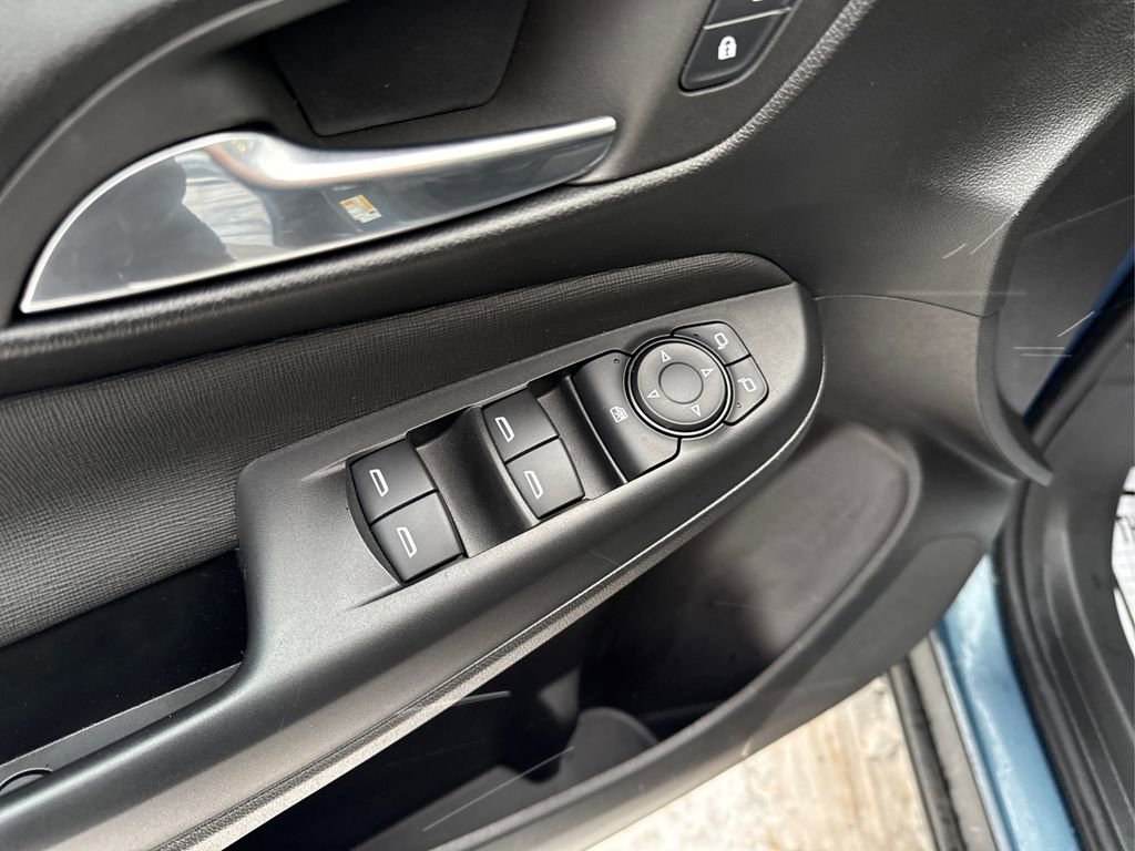 Used 2024 Buick Envista Preferred image 33