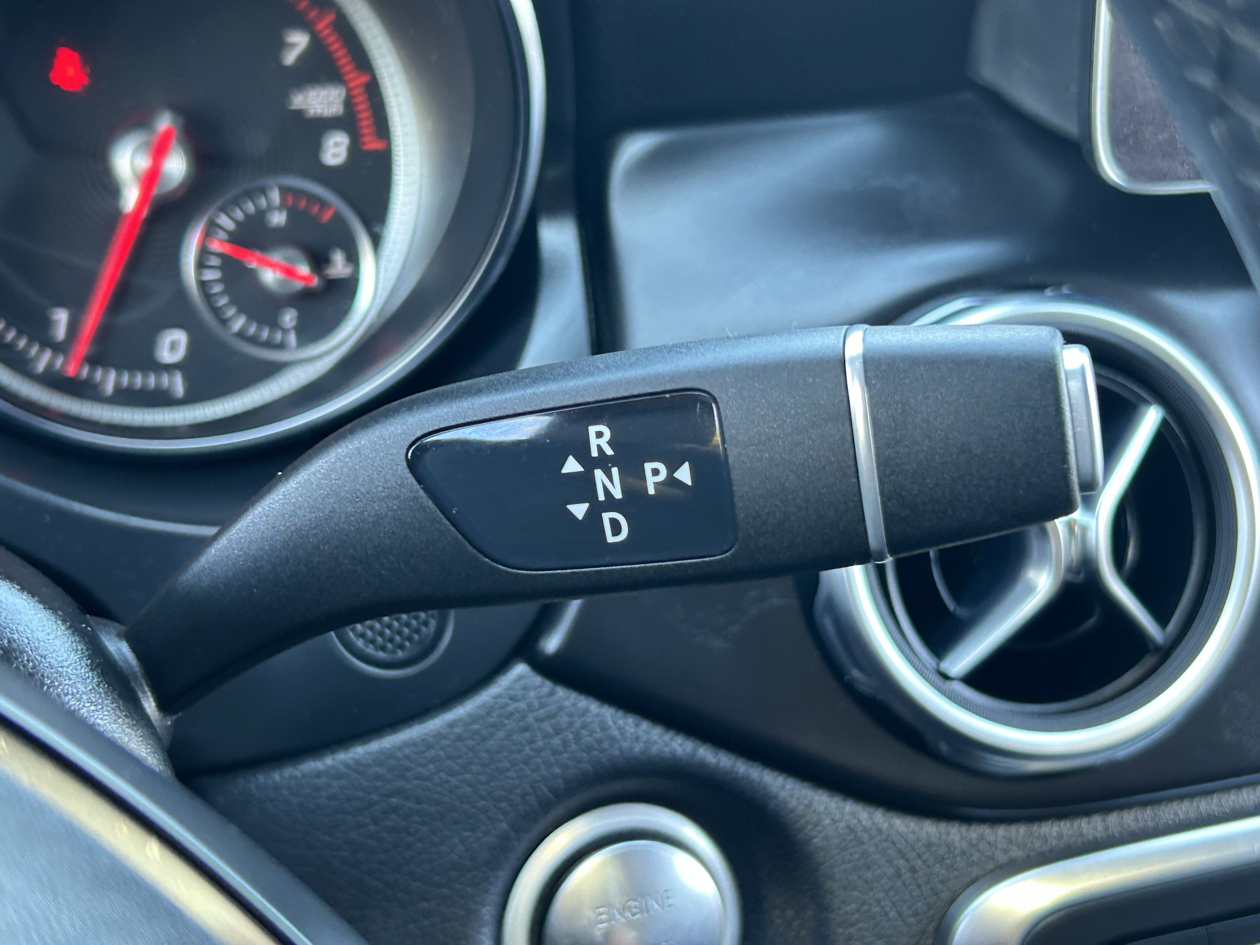 Used 2019 Mercedes-Benz GLA 250 4MATIC image 25