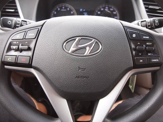 Used 2017 Hyundai Tucson SE AWD/4WD image 9