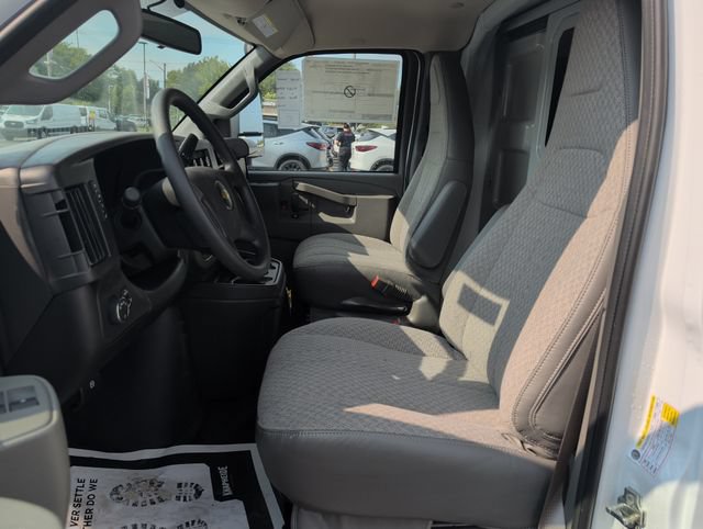 New 2026 Chevrolet Express 3500 w/ Power Convenience Package RWD image 9