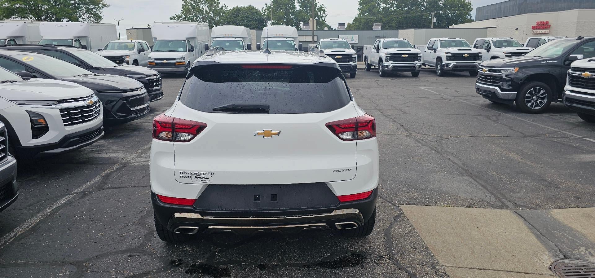 Used 2023 Chevrolet TrailBlazer ACTIV w/ Convenience Package AWD/4WD image 6