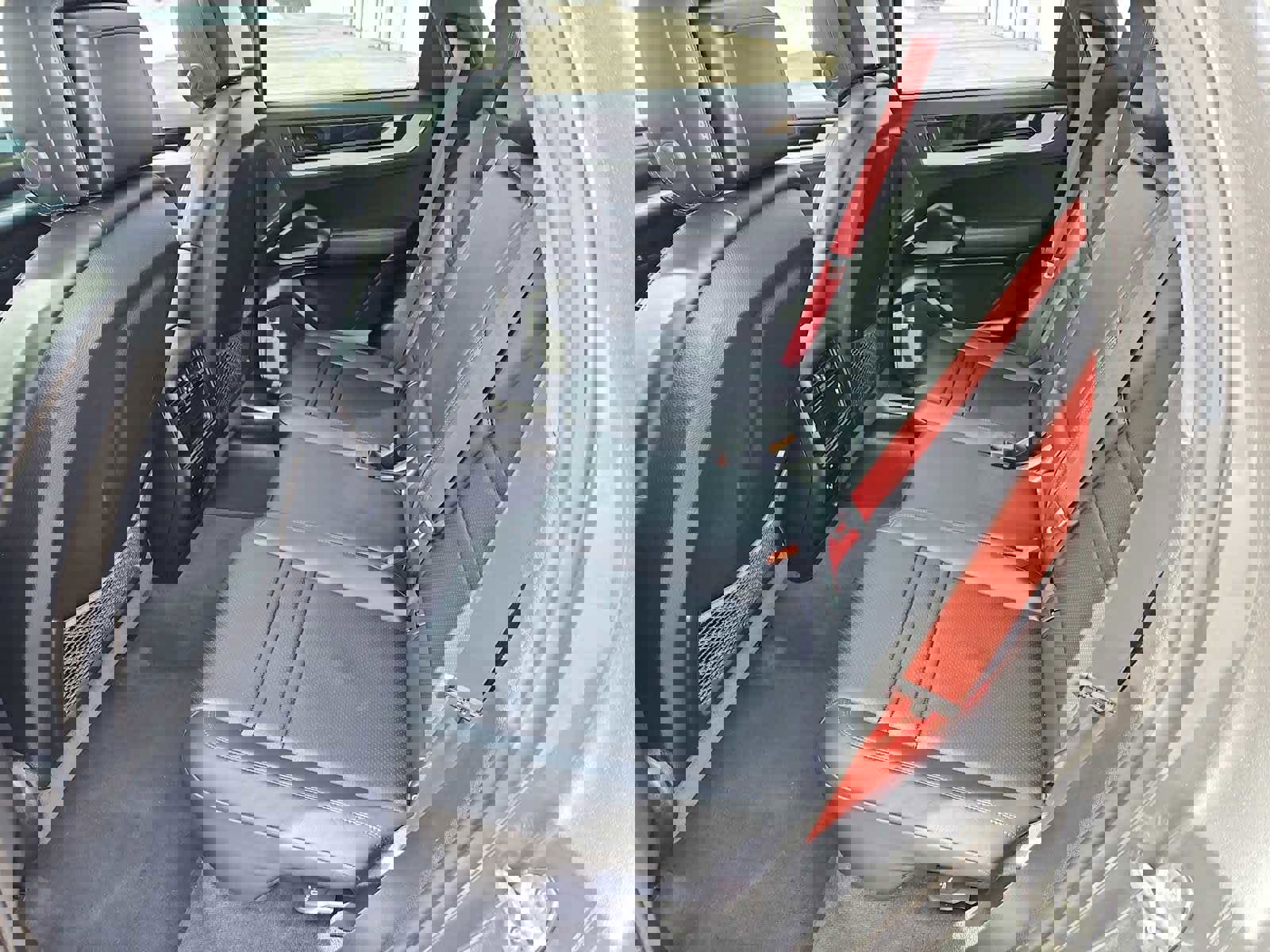 Certified 2024 Porsche Cayenne Coupe image 36