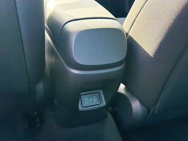 New 2026 Hyundai Elantra SE FWD image 24