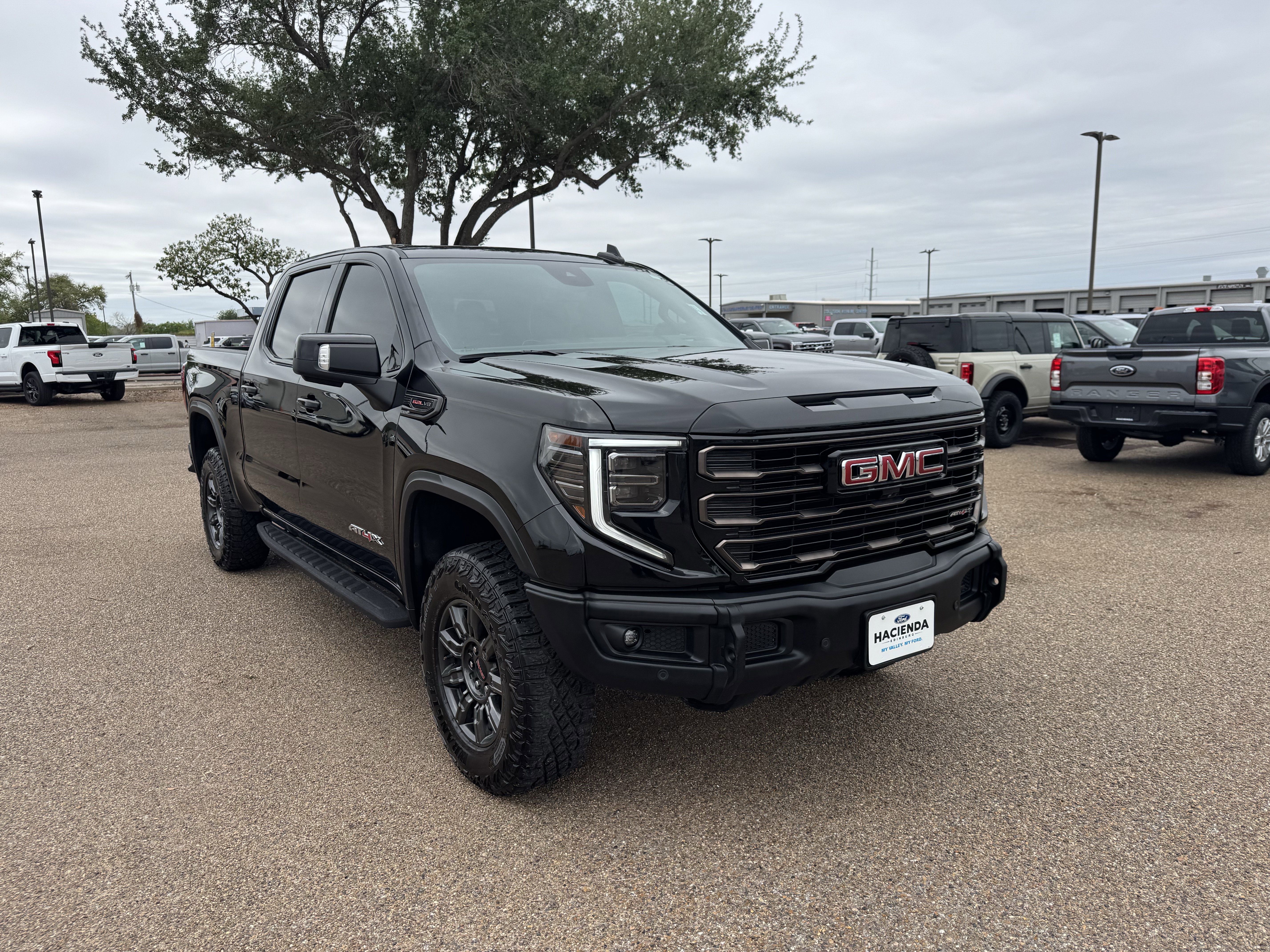 Used 2024 GMC Sierra 1500 AT4X image 5