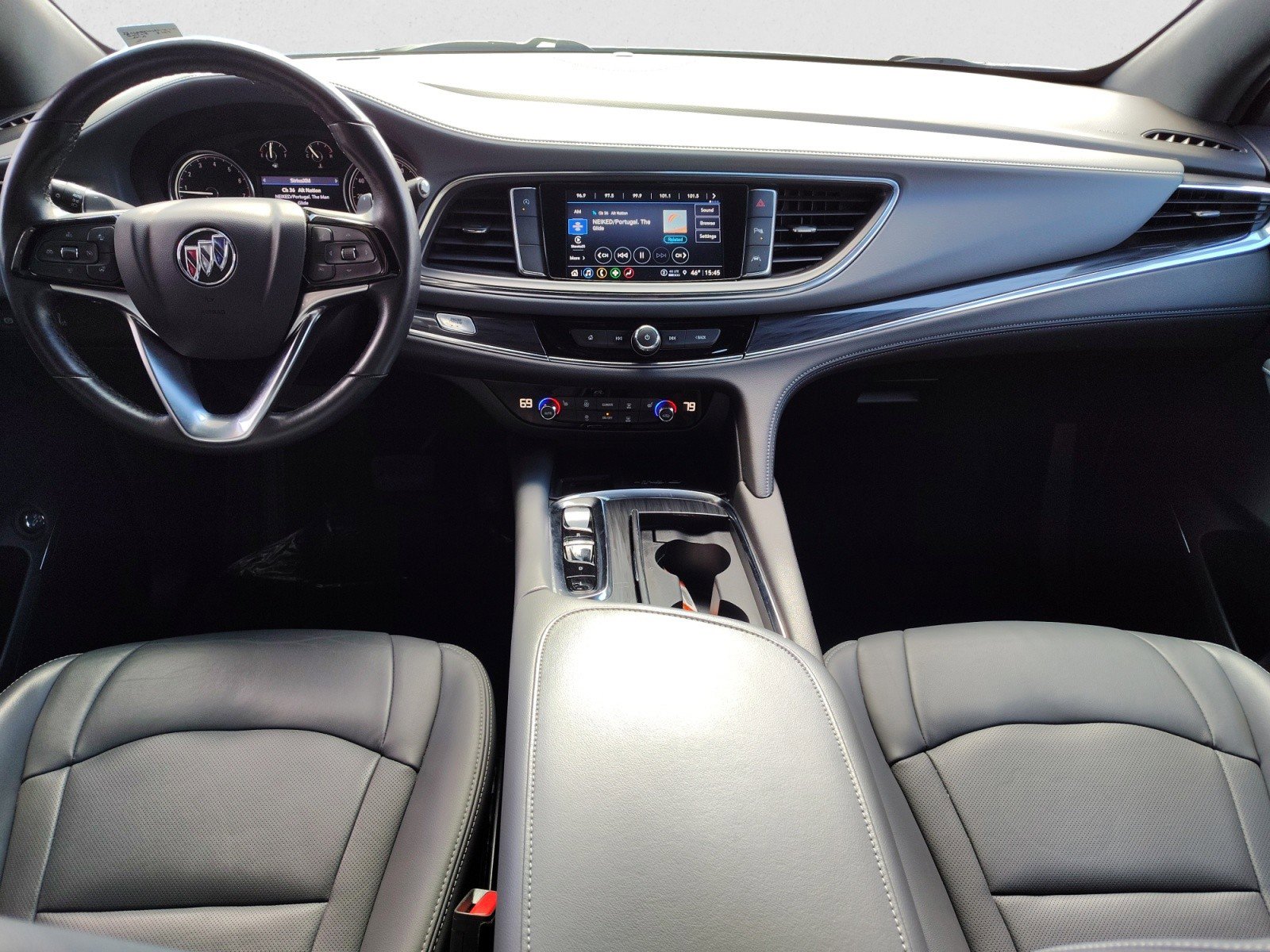 Used 2023 Buick Enclave Essence image 13