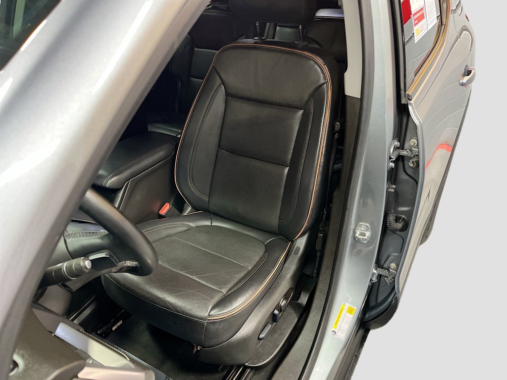 Used 2023 GMC Acadia AT4 w/ Trailering Package AWD/4WD image 20