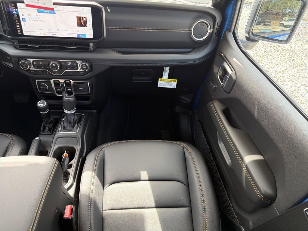 New 2026 Jeep Gladiator Sahara image 17