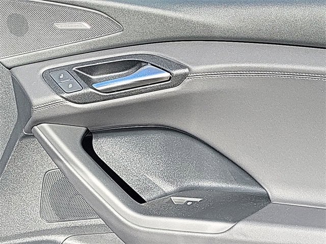 New 2025 Audi Q6 e-tron Premium Plus image 18