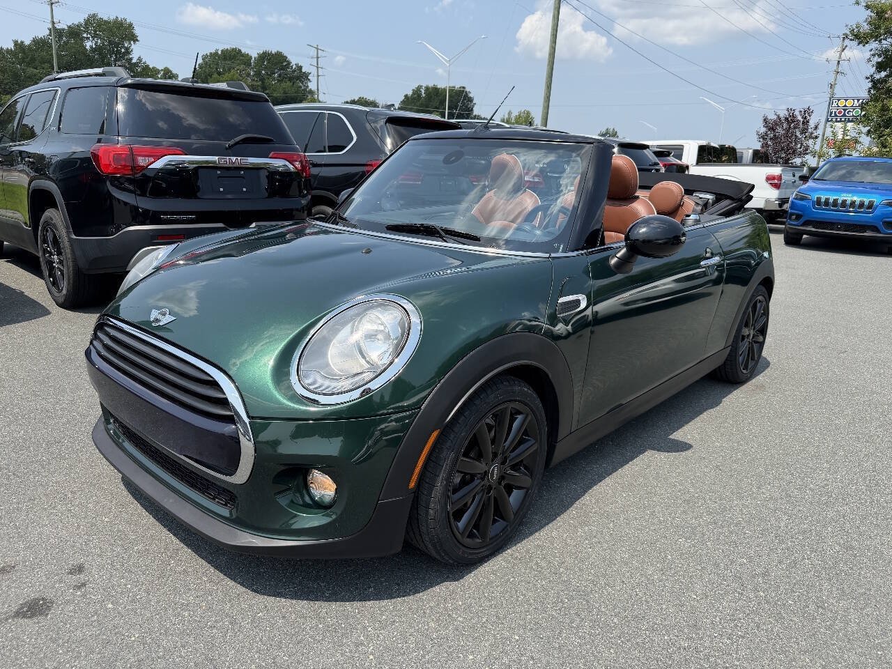 Used 2017 MINI Cooper Convertible FWD image 1