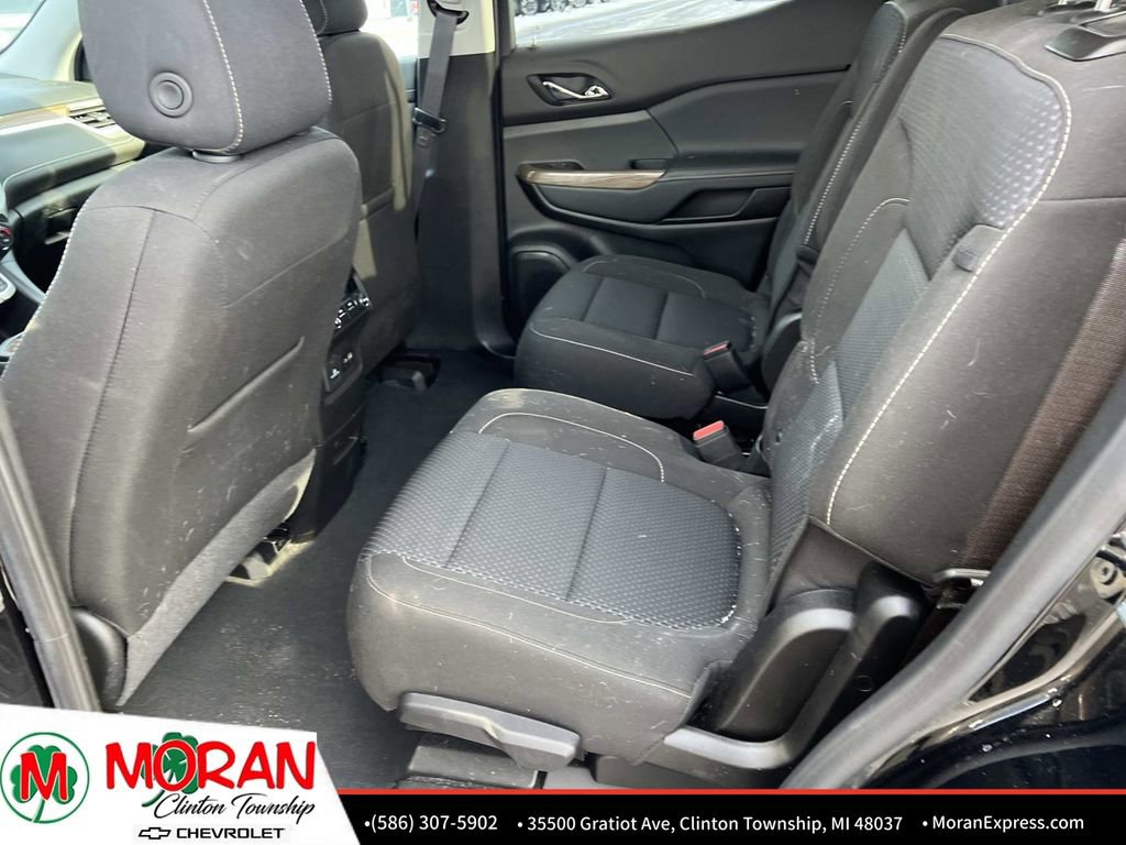 Certified 2023 GMC Acadia SLE w/ Driver Convenience Package image 12