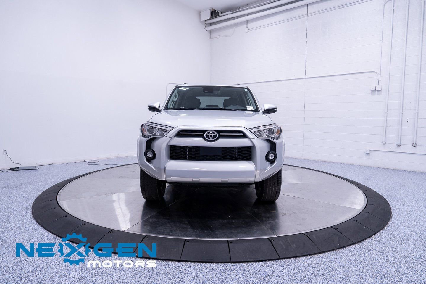 Used 2021 Toyota 4Runner SR5 Premium image 4