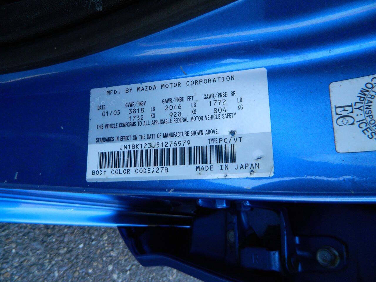 Used 2005 MAZDA MAZDA3 s image 26