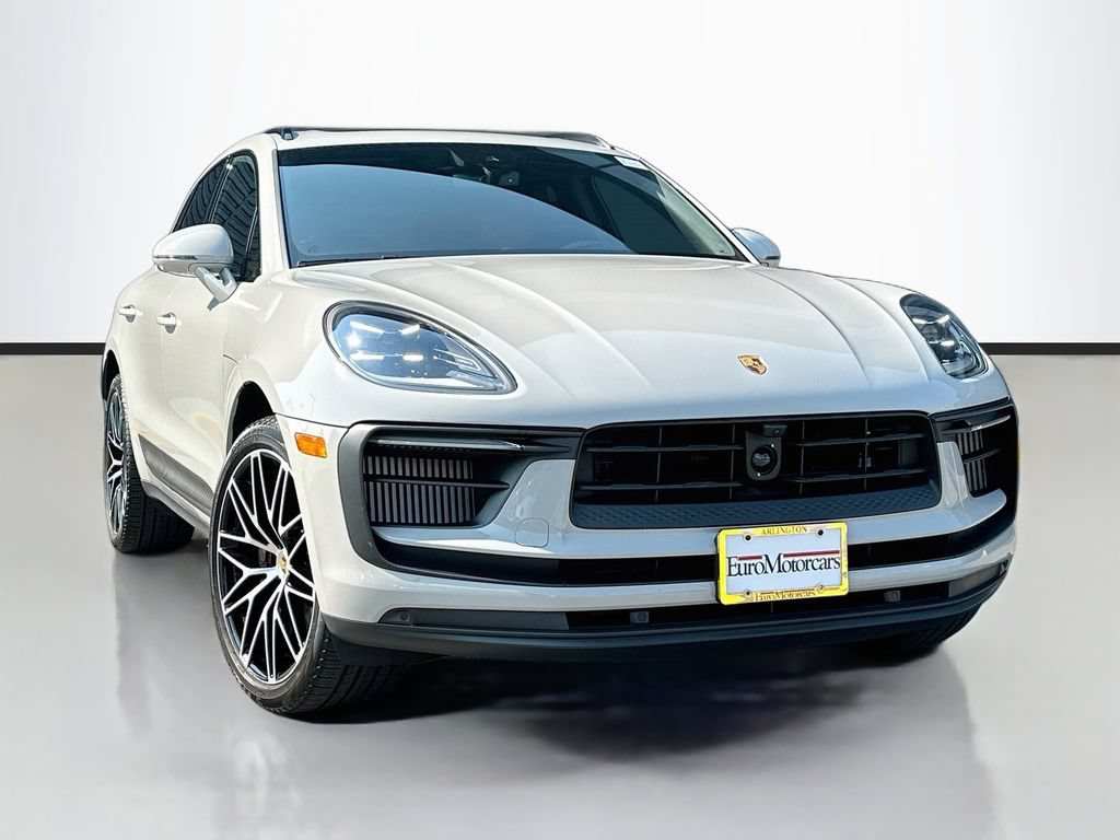 Certified 2024 Porsche Macan S AWD/4WD image 7
