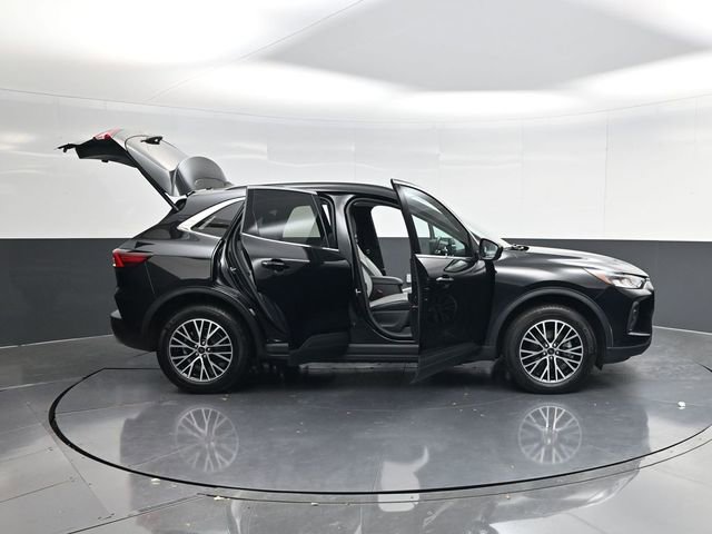 Used 2025 Ford Escape SE image 57