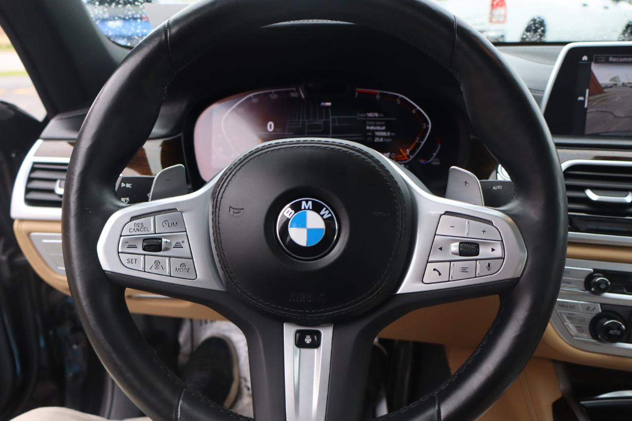 Used 2022 BMW 750i xDrive w/ Executive Package AWD/4WD image 14