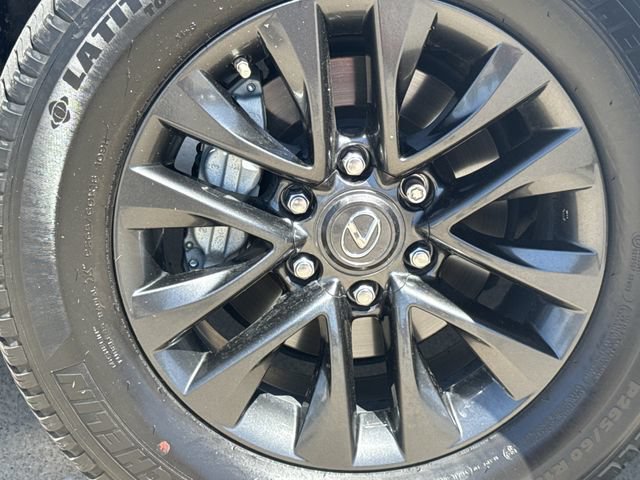 Used 2023 Lexus GX 460 Premium w/ Premium Package AWD/4WD image 10