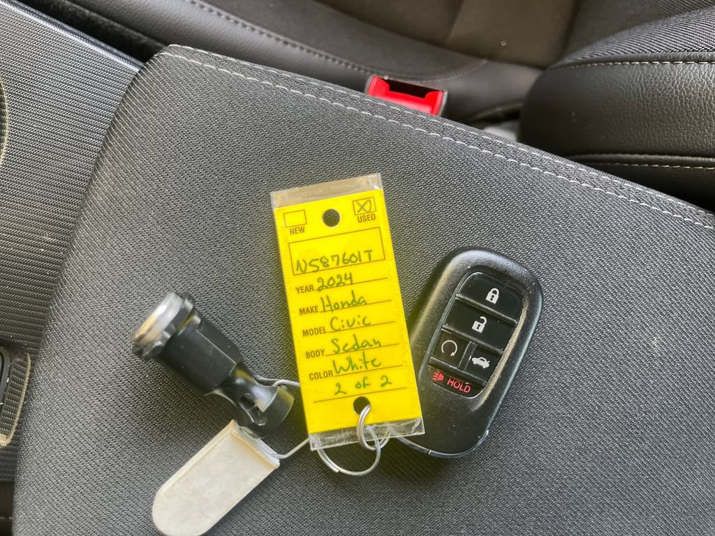 Used 2024 Honda Civic Sport image 28