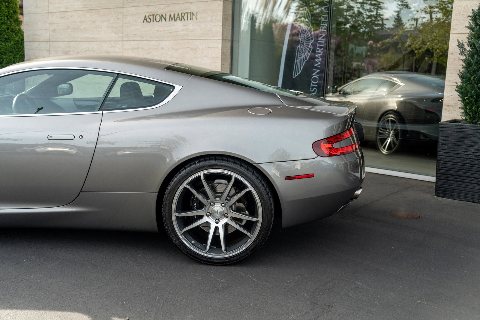Used 2006 Aston Martin DB9 Coupe RWD image 8