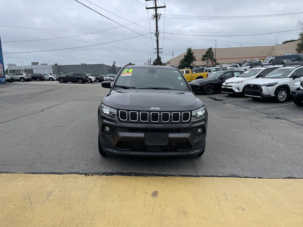Certified 2024 Jeep Compass Latitude AWD/4WD image 5