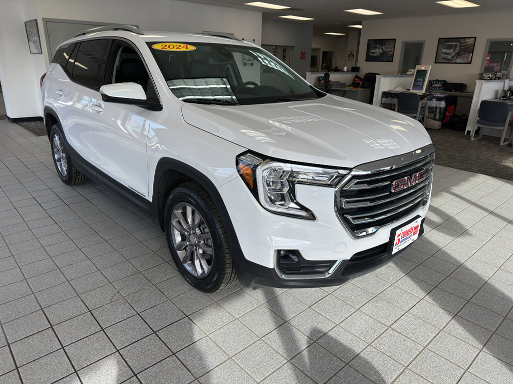 Used 2024 GMC Terrain SLT image 5