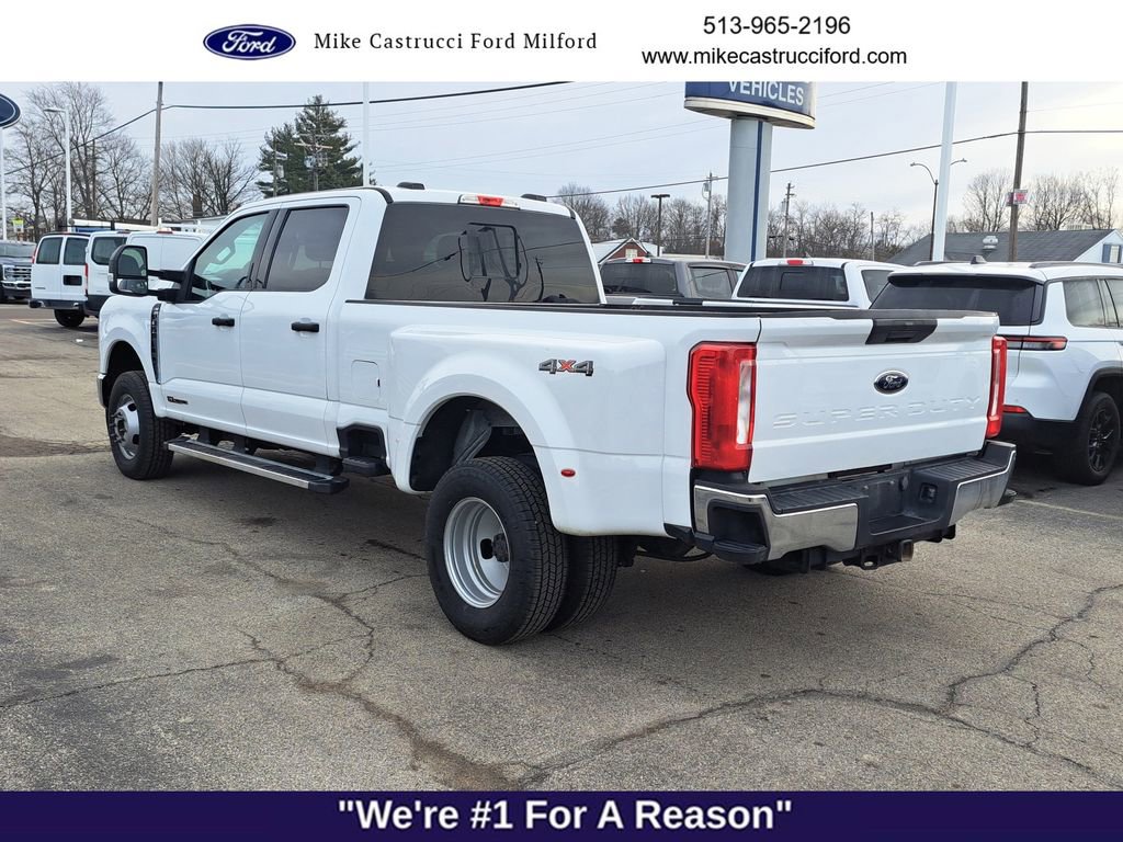 Used 2024 Ford F350 XLT image 3