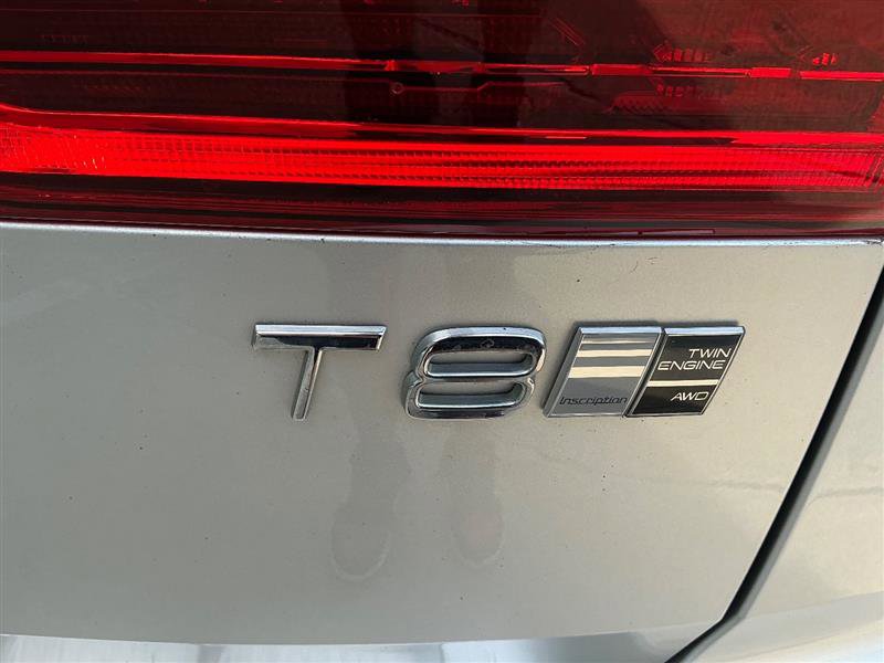 Used 2018 Volvo XC60 T8 Inscription w/ Advanced Package AWD/4WD image 22